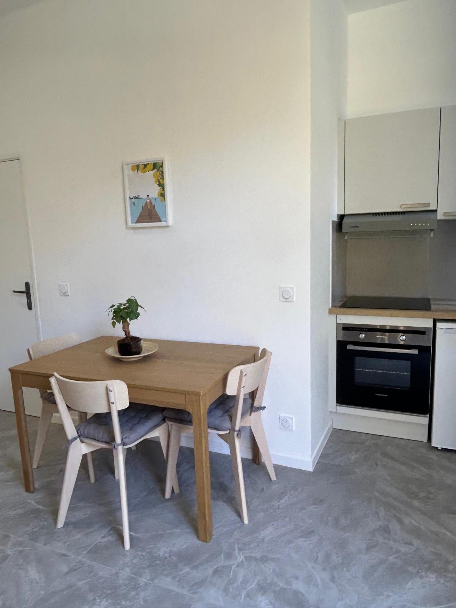 Residence "A Torbia" , 4 Appartements De 2 A 6 Personnes La Turbie Habitación foto