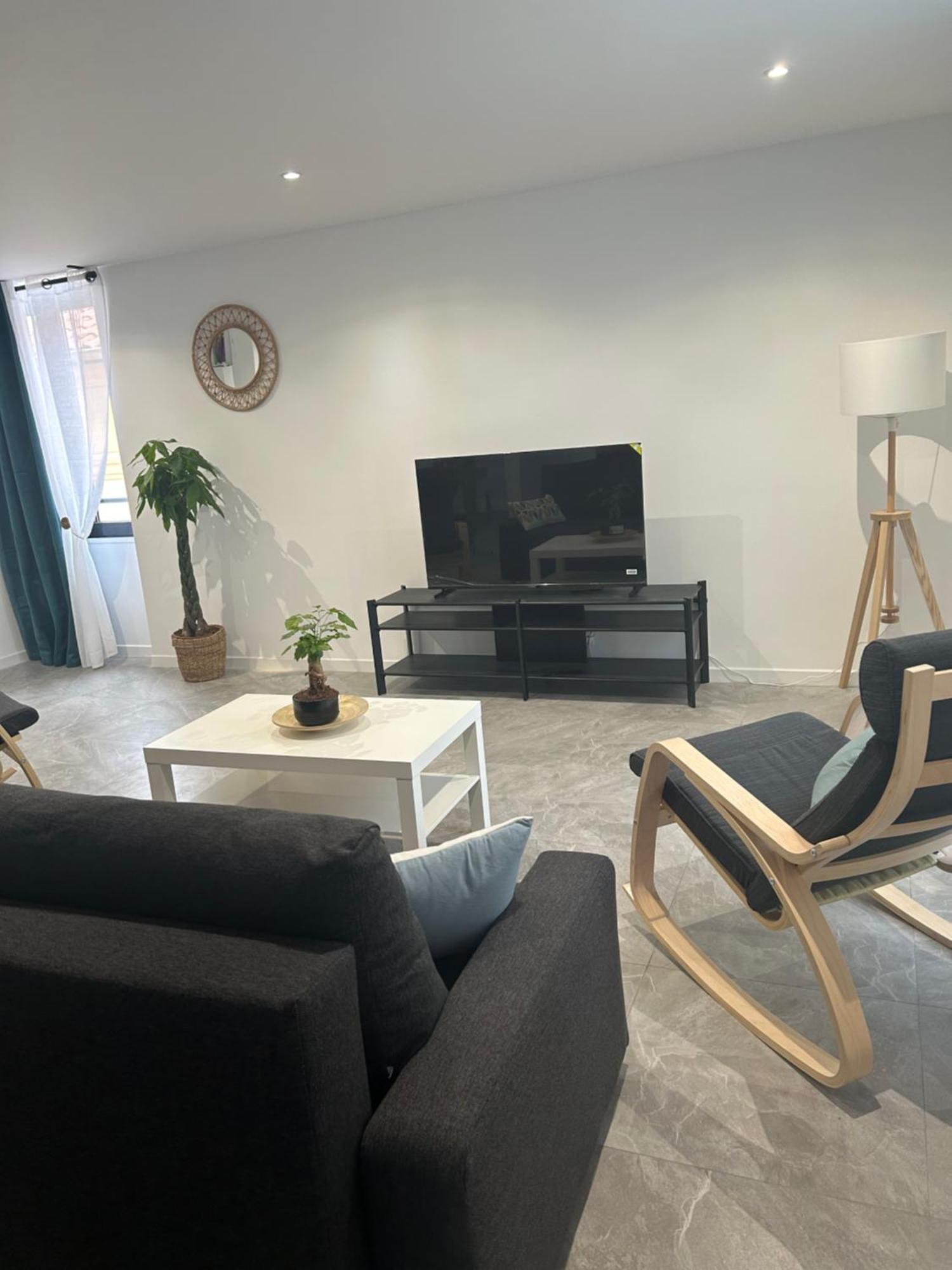 Residence "A Torbia" , 4 Appartements De 2 A 6 Personnes La Turbie Habitación foto