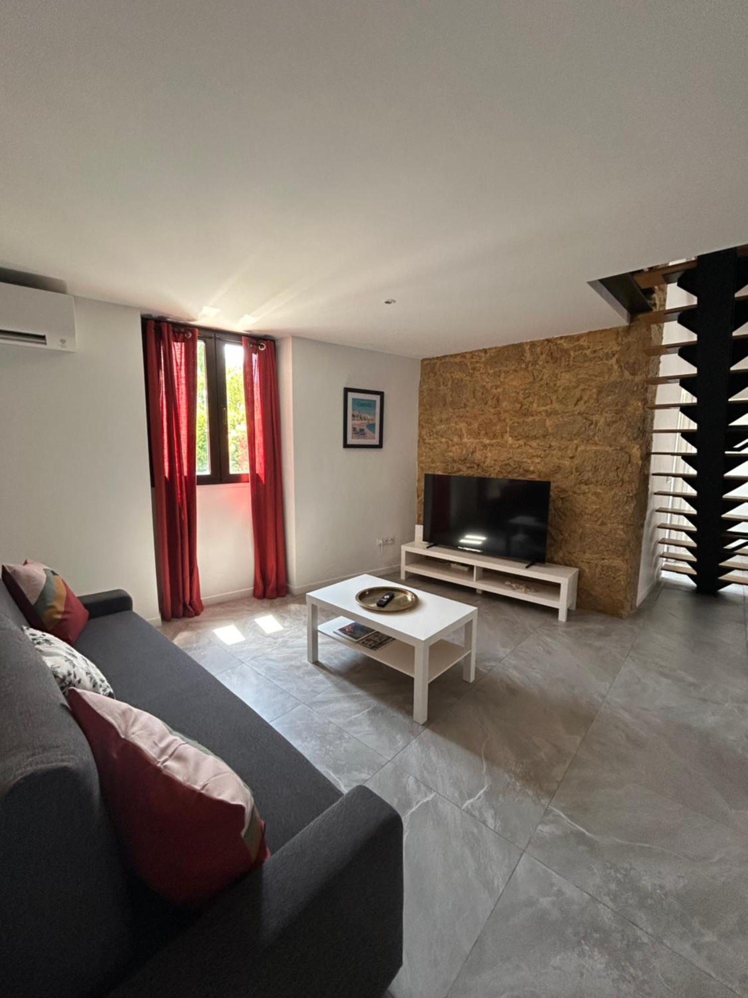 Residence "A Torbia" , 4 Appartements De 2 A 6 Personnes La Turbie Habitación foto